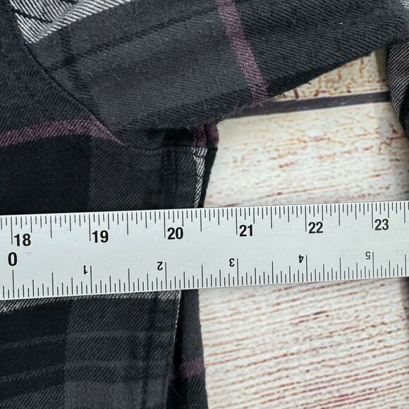 The North Face Plaid Button Down‎ Flannel Shirt Men's Size M Gray/Black/Purple - Picture 6 of 7